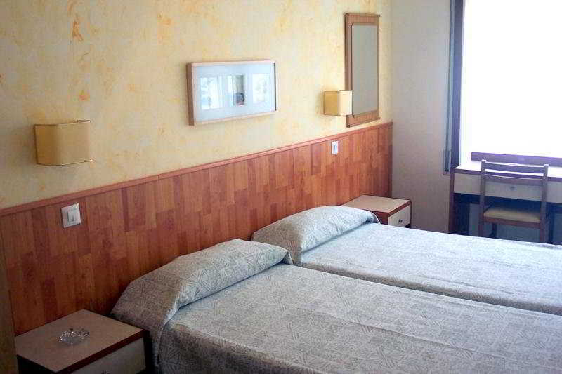 Hostal Regina Blanes Eksteriør bilde